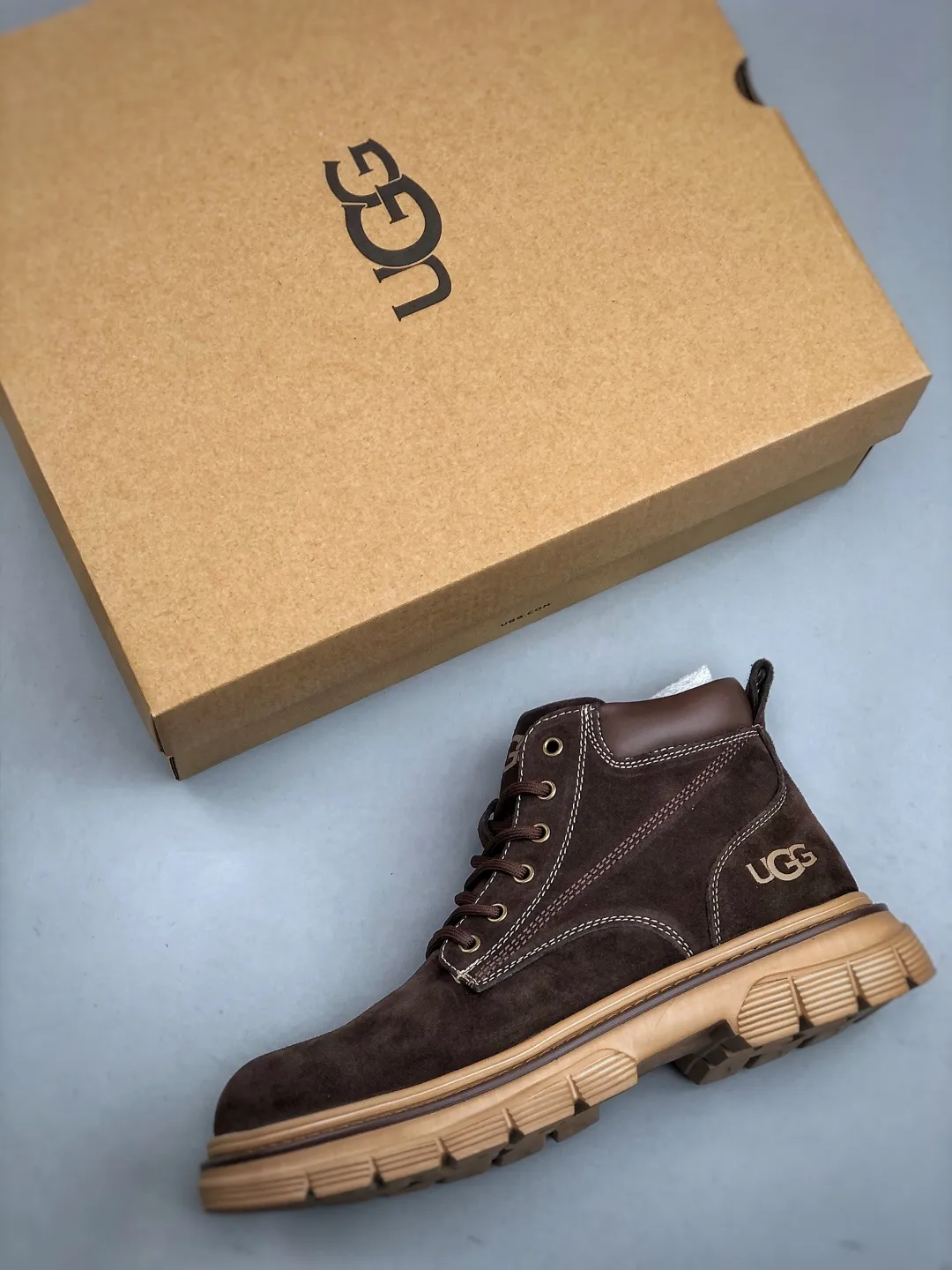 Local self-pickup💰560 supports store placement New goods🚀#UGG New products for autumn and winter (plush integrated lining🔥warm and heat-locking) must-haves for autumn and winter Outdoor mid-top casual Martin boots snow boots series Guangdong factory quality Autumn and winter new styles Fashion trend matching Fabrics are imported from Italy frosted cowhide All shoes are made of genuine cowhide materials from outsole to hardware are made from OEM raw materials Good products do not kill pigs The quality of the first order is strictly controlled A full set of official website unified packaging. This year’s winter cold-proof outdoor products are a must-have for daily casual matching for sportsmen‼ American affordable luxury brand [UGG] Tasman Weather Hybrid Tasman hybrid series mid-top lightweight casual Martin boots "Size: 38-44 (one size larger than sports shoes)